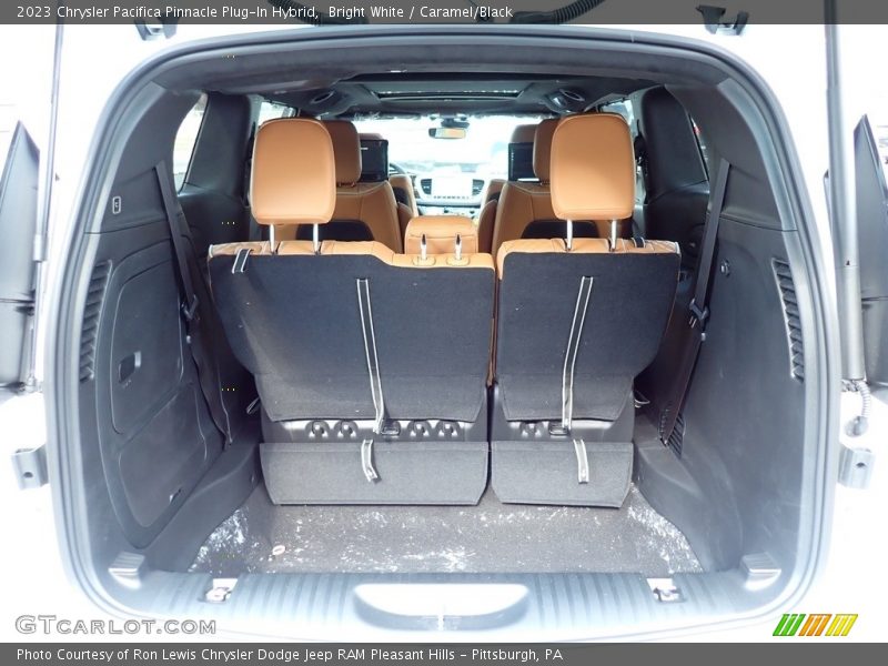 Bright White / Caramel/Black 2023 Chrysler Pacifica Pinnacle Plug-In Hybrid