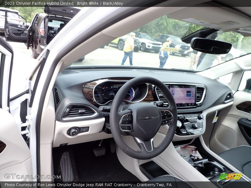 Bright White / Black/Alloy 2023 Chrysler Pacifica Hybrid Limited