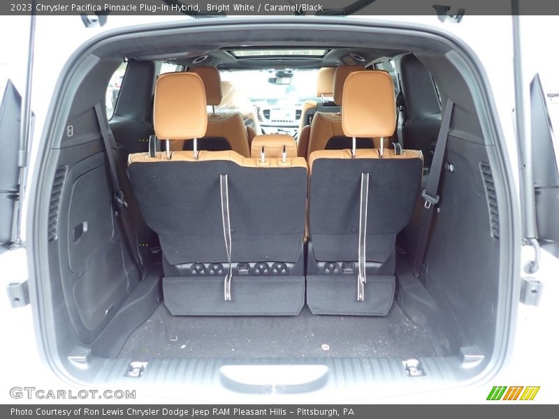 Bright White / Caramel/Black 2023 Chrysler Pacifica Pinnacle Plug-In Hybrid