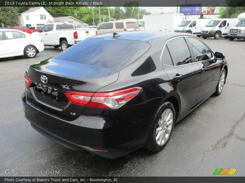 Midnight Black Metallic / Black 2019 Toyota Camry LE