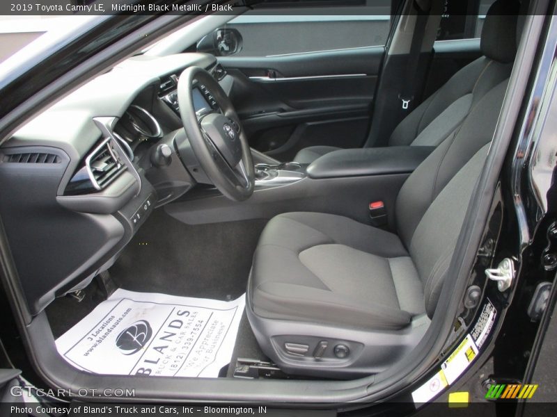 Midnight Black Metallic / Black 2019 Toyota Camry LE