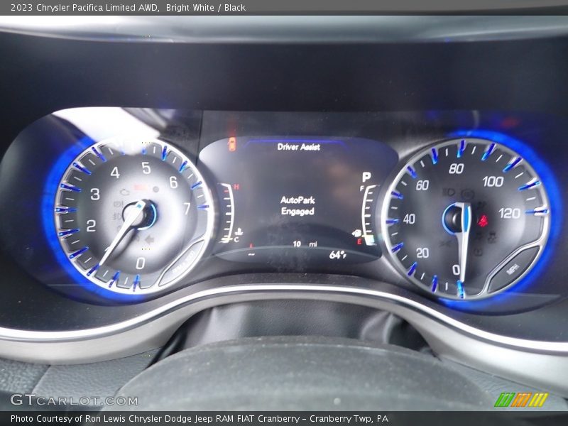 Bright White / Black 2023 Chrysler Pacifica Limited AWD