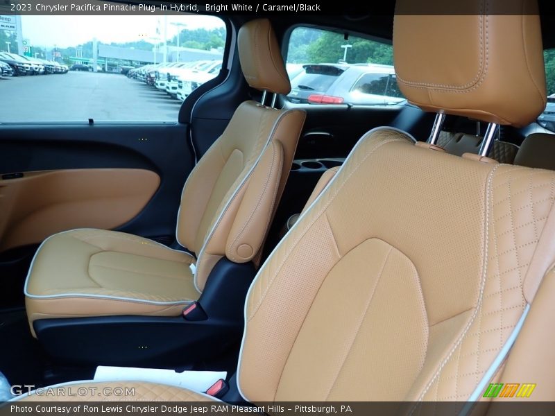 Bright White / Caramel/Black 2023 Chrysler Pacifica Pinnacle Plug-In Hybrid