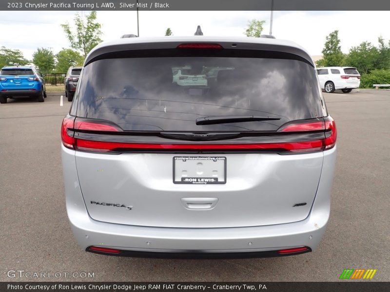 Silver Mist / Black 2023 Chrysler Pacifica Touring L AWD