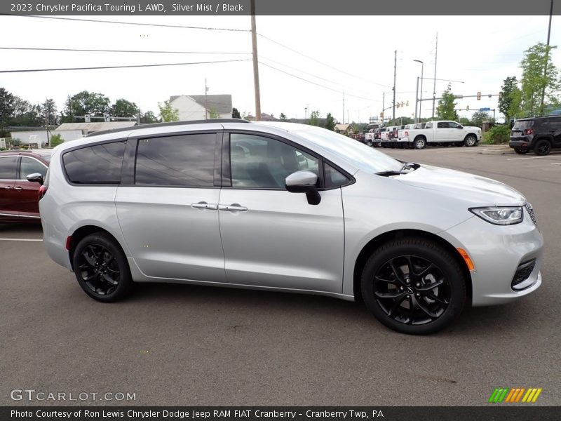 Silver Mist / Black 2023 Chrysler Pacifica Touring L AWD