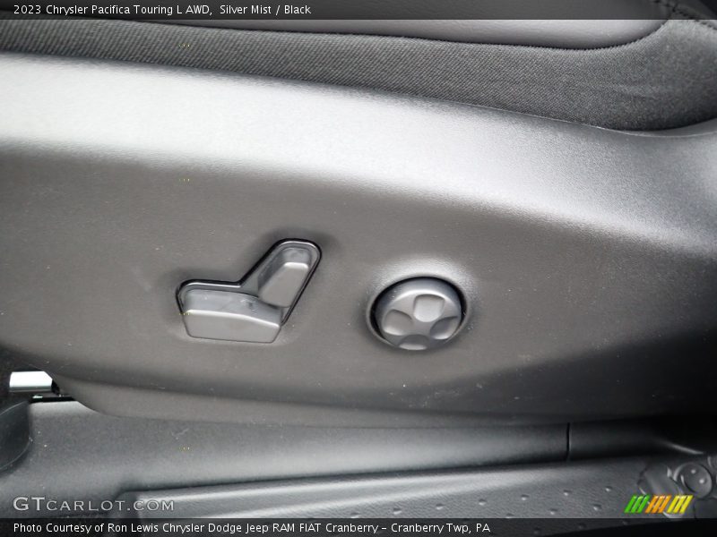 Silver Mist / Black 2023 Chrysler Pacifica Touring L AWD