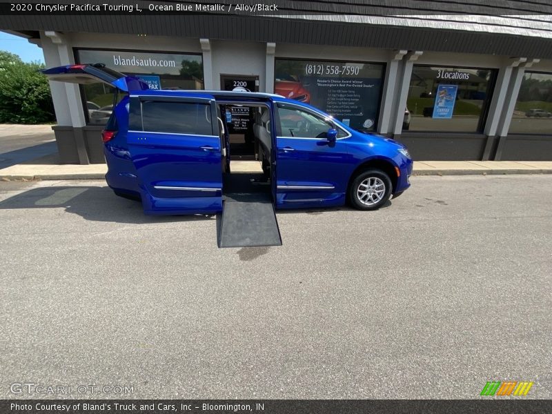 Ocean Blue Metallic / Alloy/Black 2020 Chrysler Pacifica Touring L