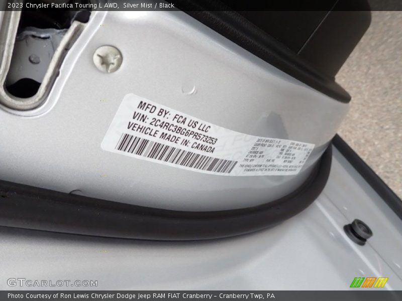 Silver Mist / Black 2023 Chrysler Pacifica Touring L AWD