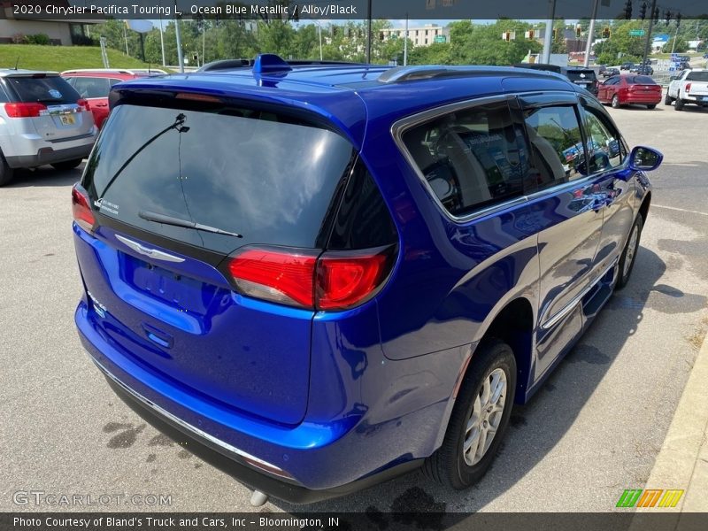 Ocean Blue Metallic / Alloy/Black 2020 Chrysler Pacifica Touring L