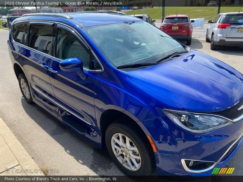 Ocean Blue Metallic / Alloy/Black 2020 Chrysler Pacifica Touring L