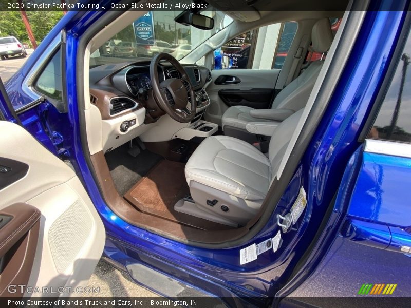 Ocean Blue Metallic / Alloy/Black 2020 Chrysler Pacifica Touring L