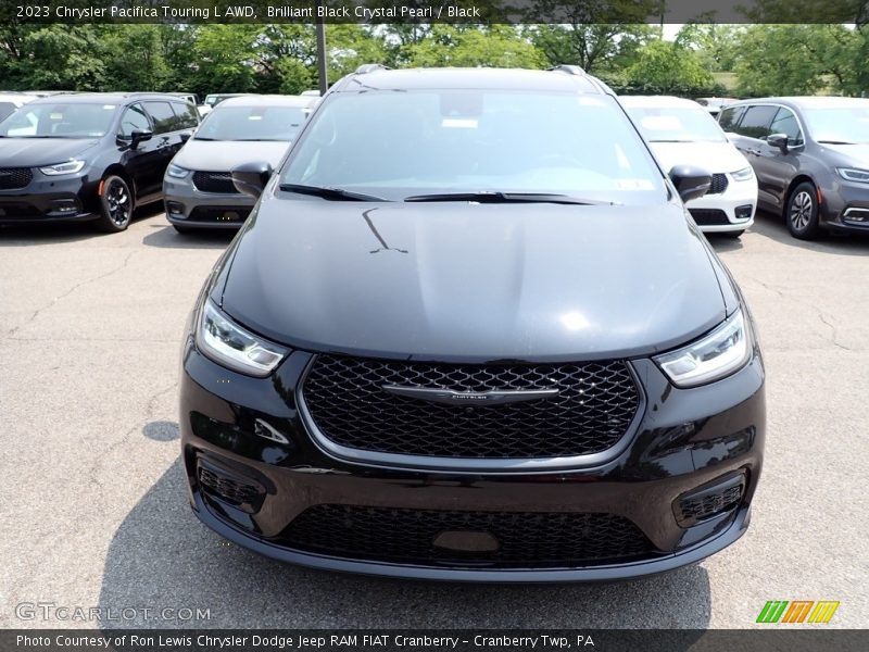 Brilliant Black Crystal Pearl / Black 2023 Chrysler Pacifica Touring L AWD