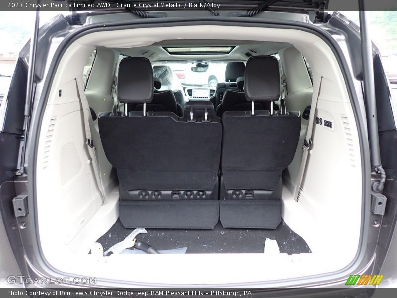 Granite Crystal Metallic / Black/Alloy 2023 Chrysler Pacifica Limited AWD