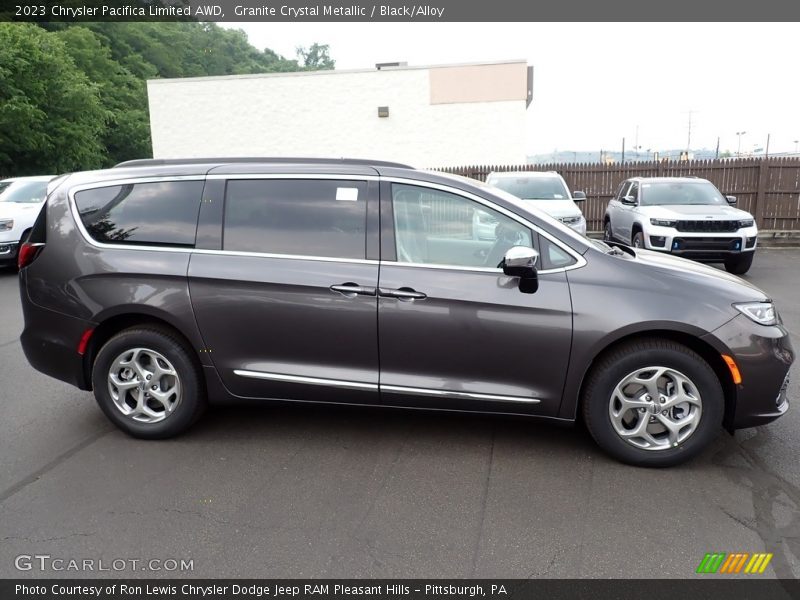 Granite Crystal Metallic / Black/Alloy 2023 Chrysler Pacifica Limited AWD