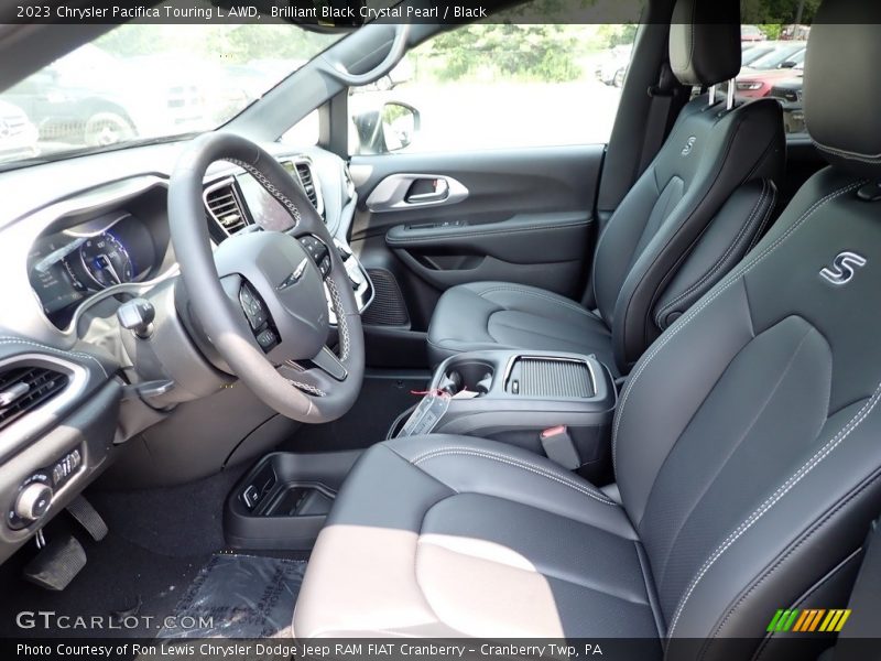 Brilliant Black Crystal Pearl / Black 2023 Chrysler Pacifica Touring L AWD