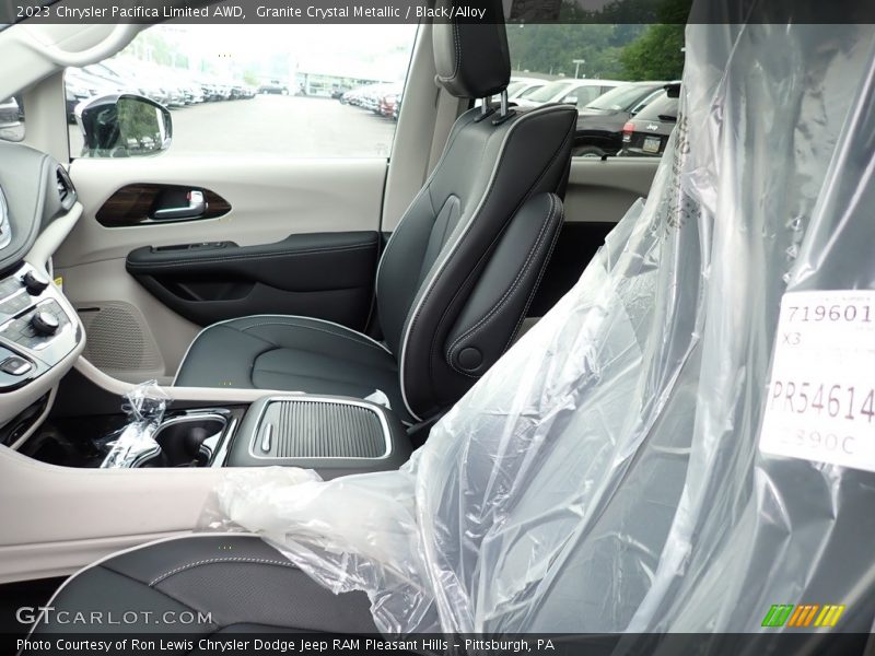 Granite Crystal Metallic / Black/Alloy 2023 Chrysler Pacifica Limited AWD