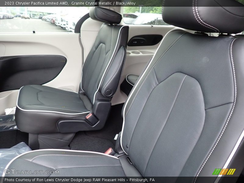 Granite Crystal Metallic / Black/Alloy 2023 Chrysler Pacifica Limited AWD