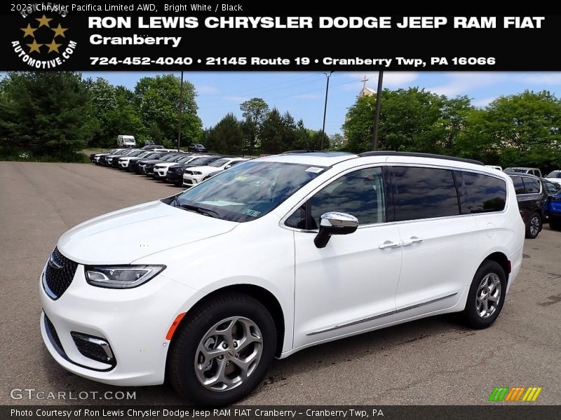 Bright White / Black 2023 Chrysler Pacifica Limited AWD