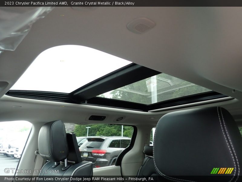 Granite Crystal Metallic / Black/Alloy 2023 Chrysler Pacifica Limited AWD