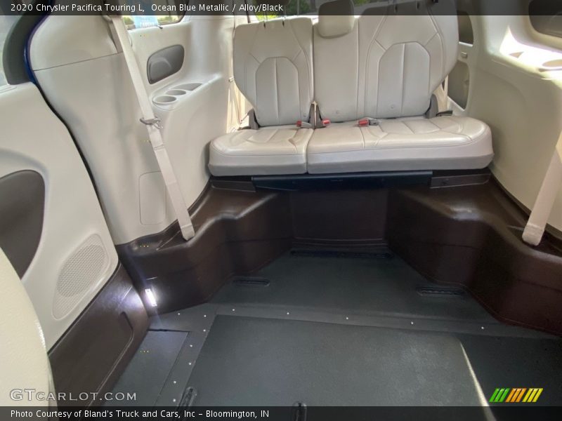 Ocean Blue Metallic / Alloy/Black 2020 Chrysler Pacifica Touring L