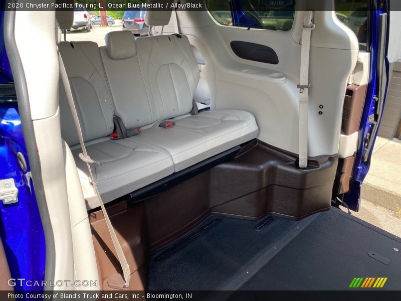 Ocean Blue Metallic / Alloy/Black 2020 Chrysler Pacifica Touring L
