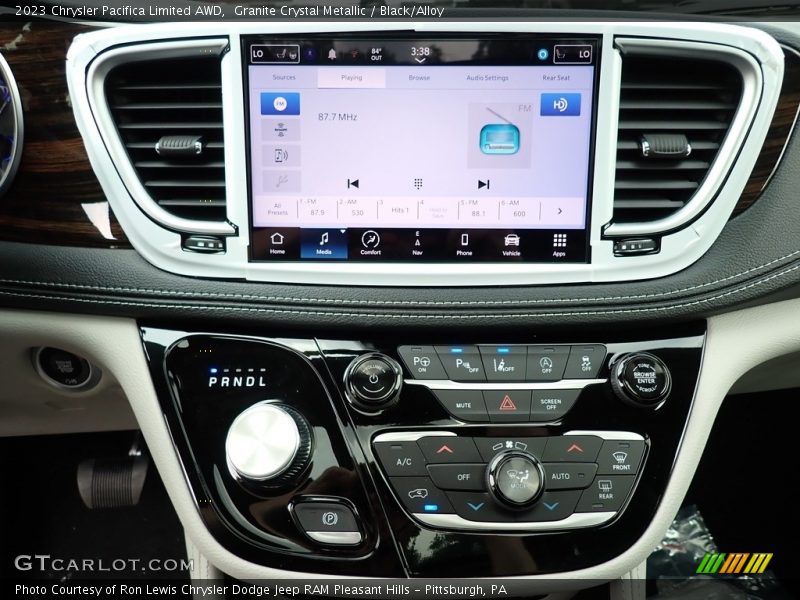 Granite Crystal Metallic / Black/Alloy 2023 Chrysler Pacifica Limited AWD