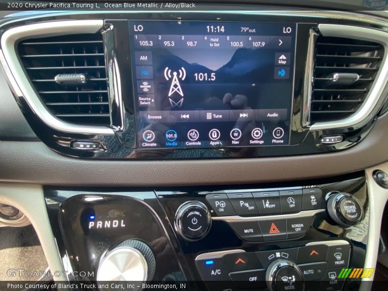 Ocean Blue Metallic / Alloy/Black 2020 Chrysler Pacifica Touring L