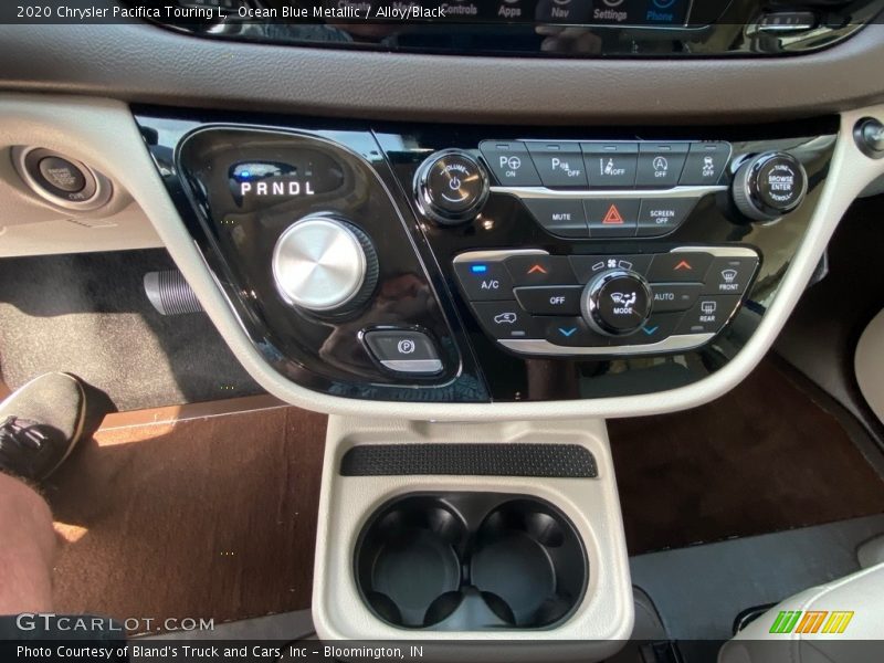 Ocean Blue Metallic / Alloy/Black 2020 Chrysler Pacifica Touring L