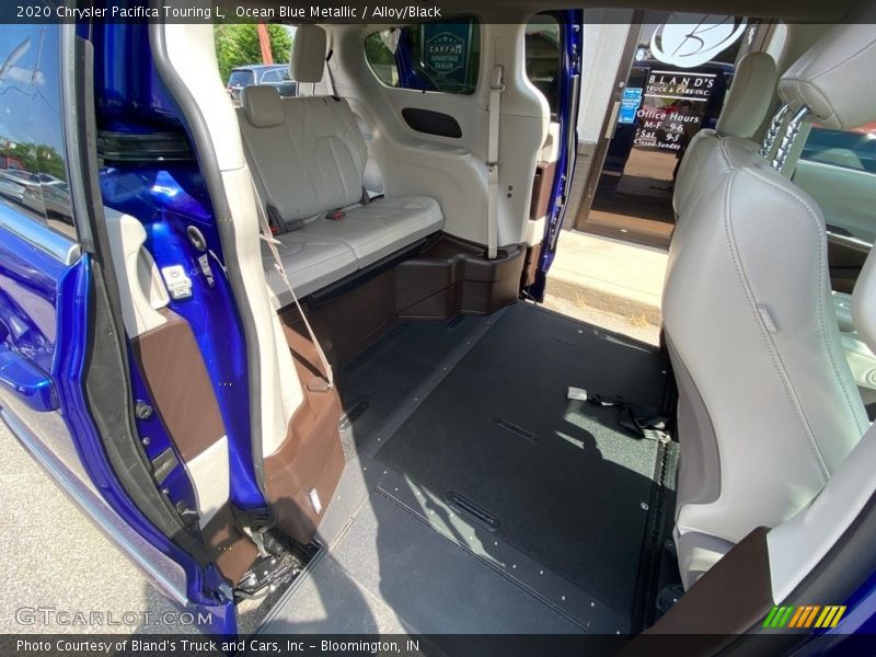 Ocean Blue Metallic / Alloy/Black 2020 Chrysler Pacifica Touring L