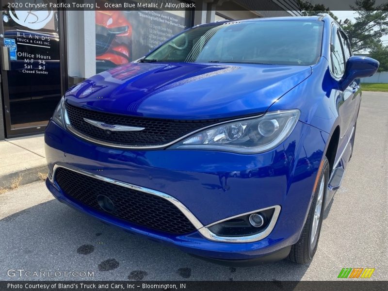 Ocean Blue Metallic / Alloy/Black 2020 Chrysler Pacifica Touring L