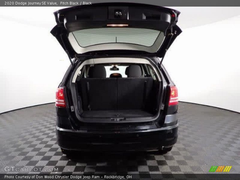Pitch Black / Black 2020 Dodge Journey SE Value