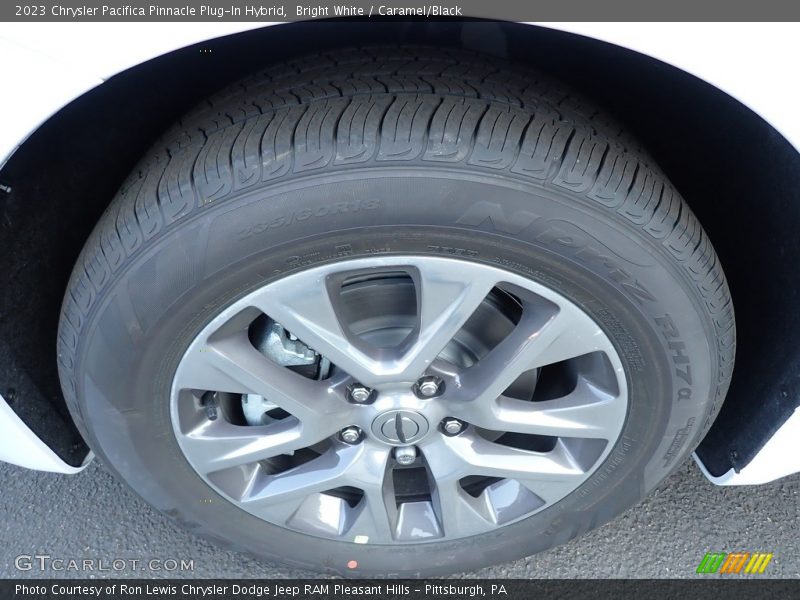 Bright White / Caramel/Black 2023 Chrysler Pacifica Pinnacle Plug-In Hybrid