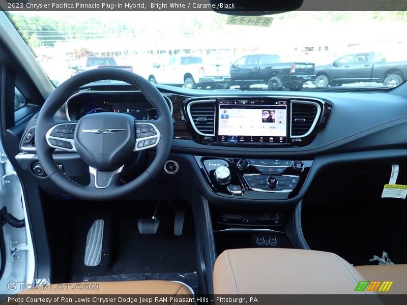 Bright White / Caramel/Black 2023 Chrysler Pacifica Pinnacle Plug-In Hybrid