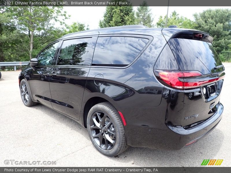 Brilliant Black Crystal Pearl / Black 2023 Chrysler Pacifica Touring L AWD