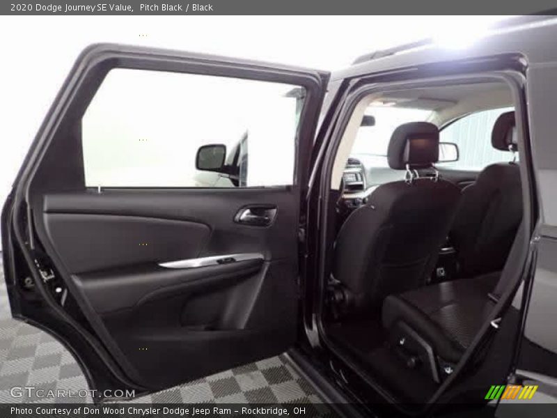 Pitch Black / Black 2020 Dodge Journey SE Value