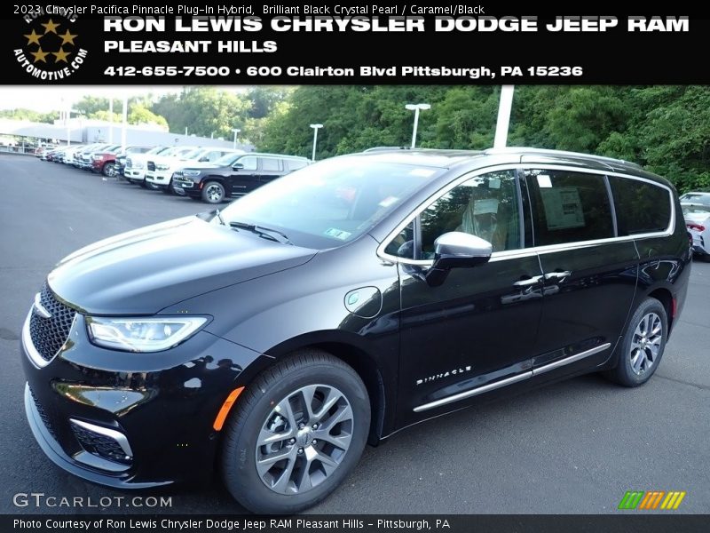 Brilliant Black Crystal Pearl / Caramel/Black 2023 Chrysler Pacifica Pinnacle Plug-In Hybrid