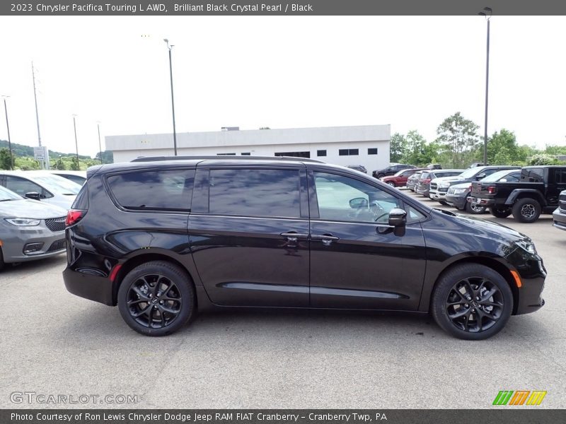 Brilliant Black Crystal Pearl / Black 2023 Chrysler Pacifica Touring L AWD