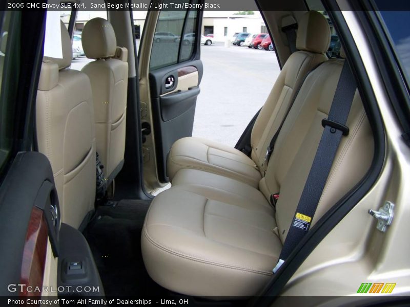 Sand Beige Metallic / Light Tan/Ebony Black 2006 GMC Envoy SLE 4x4