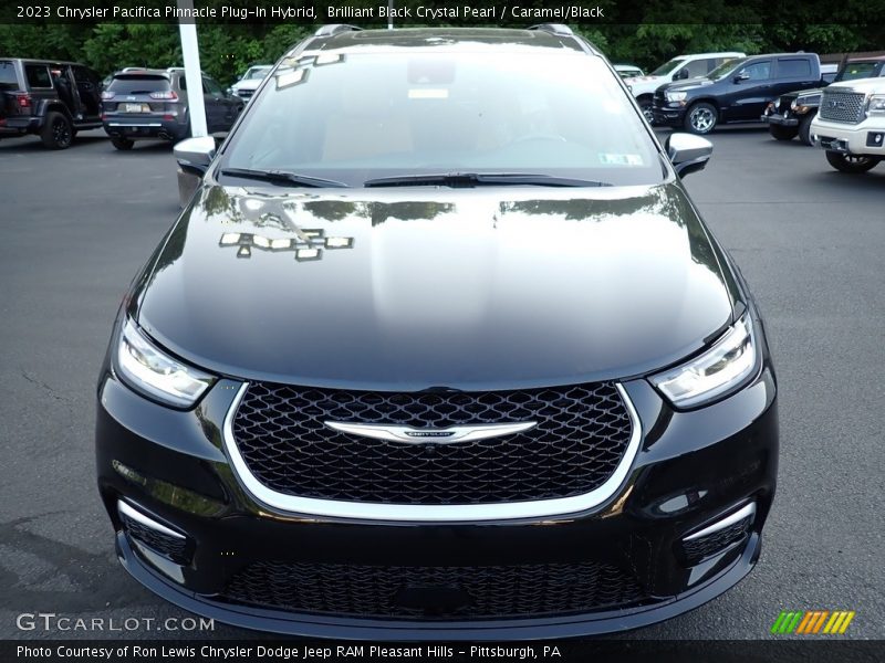 Brilliant Black Crystal Pearl / Caramel/Black 2023 Chrysler Pacifica Pinnacle Plug-In Hybrid