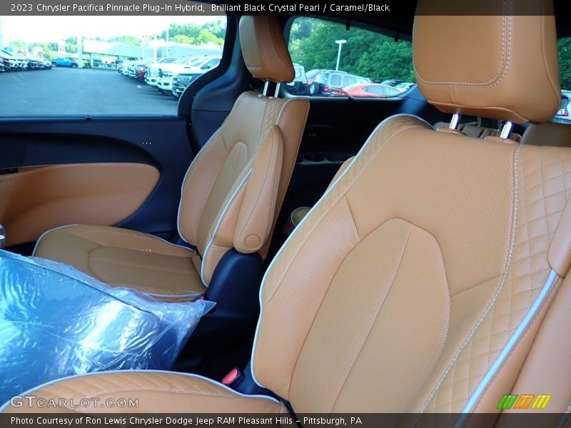 Brilliant Black Crystal Pearl / Caramel/Black 2023 Chrysler Pacifica Pinnacle Plug-In Hybrid