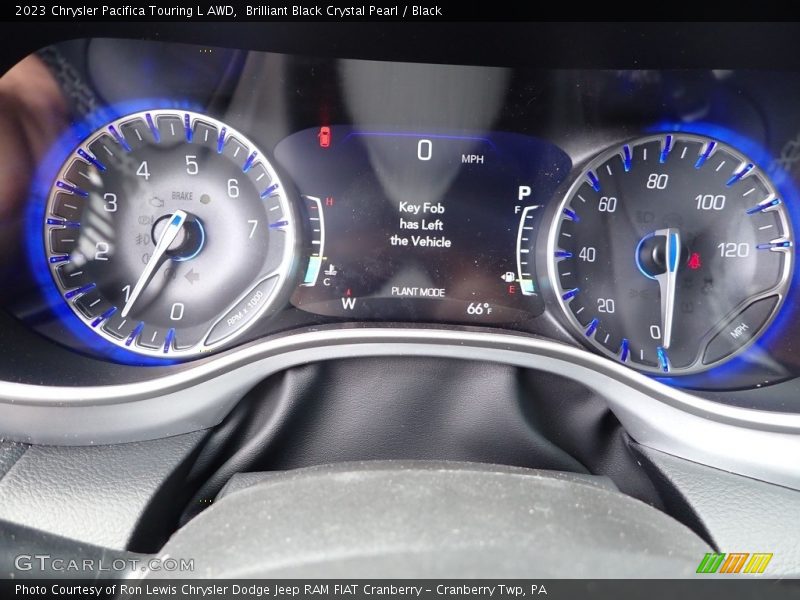 Brilliant Black Crystal Pearl / Black 2023 Chrysler Pacifica Touring L AWD
