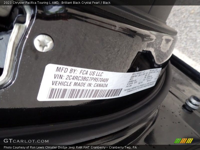 Brilliant Black Crystal Pearl / Black 2023 Chrysler Pacifica Touring L AWD