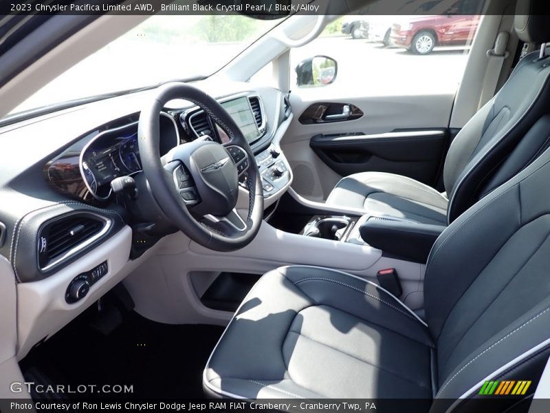 Brilliant Black Crystal Pearl / Black/Alloy 2023 Chrysler Pacifica Limited AWD