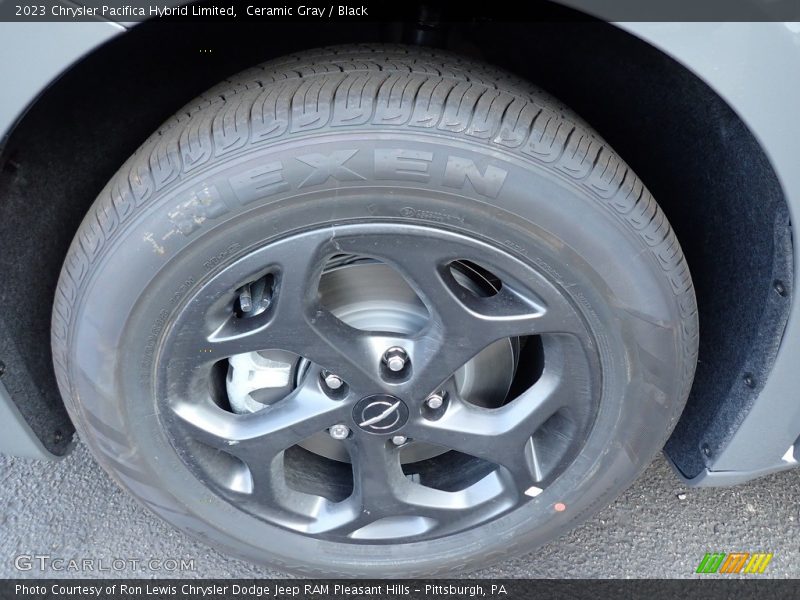 Ceramic Gray / Black 2023 Chrysler Pacifica Hybrid Limited