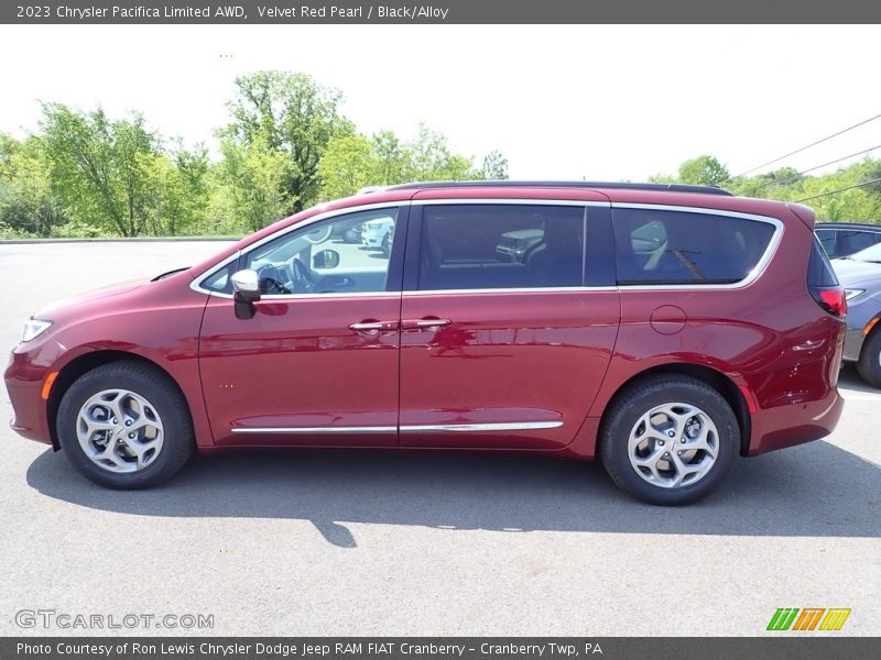 Velvet Red Pearl / Black/Alloy 2023 Chrysler Pacifica Limited AWD
