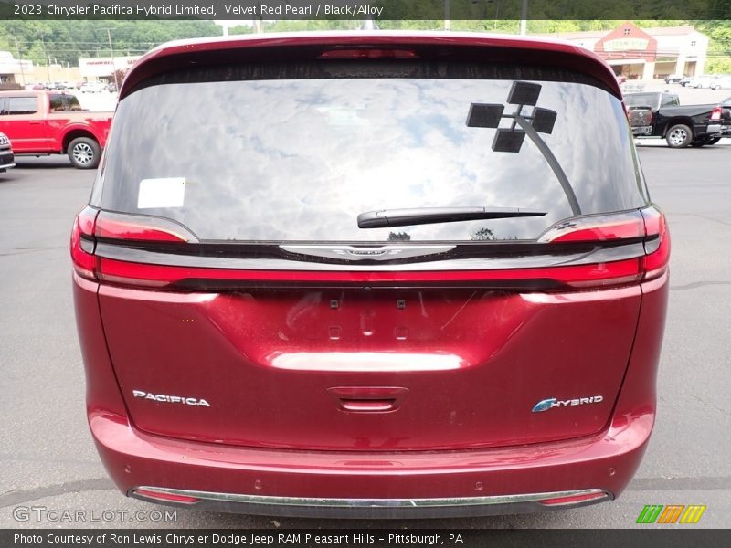 Velvet Red Pearl / Black/Alloy 2023 Chrysler Pacifica Hybrid Limited