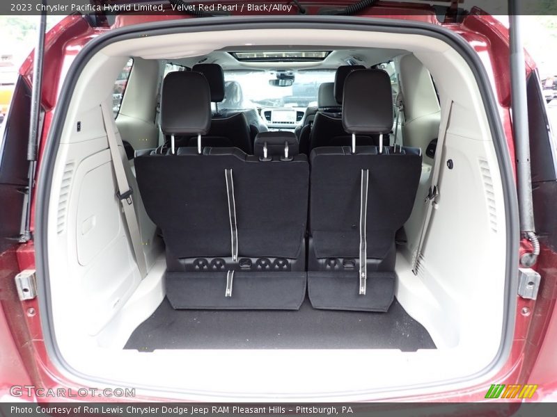  2023 Pacifica Hybrid Limited Trunk