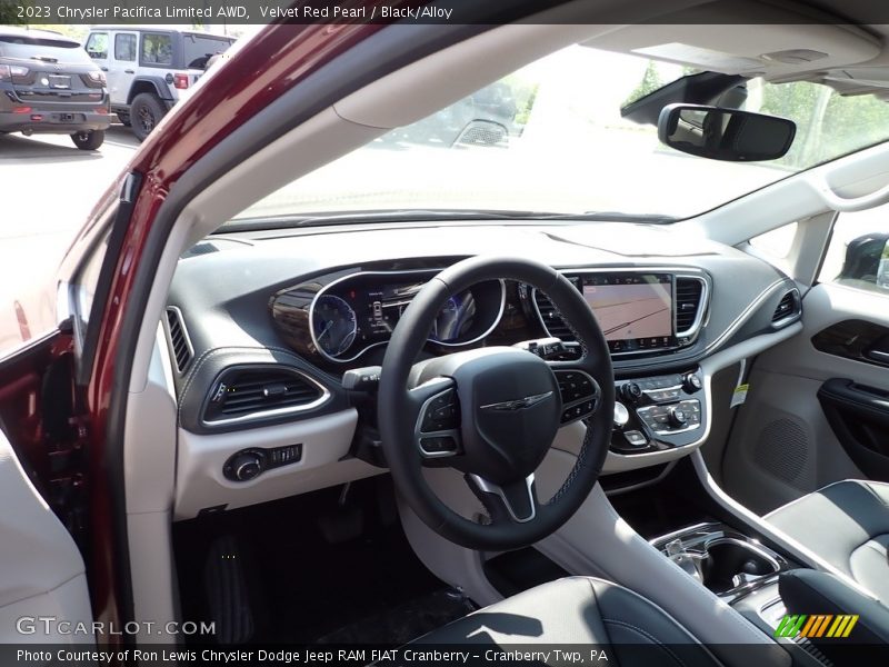 Velvet Red Pearl / Black/Alloy 2023 Chrysler Pacifica Limited AWD
