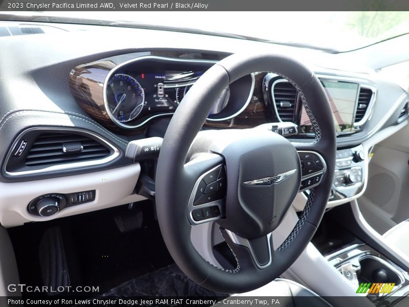 Velvet Red Pearl / Black/Alloy 2023 Chrysler Pacifica Limited AWD