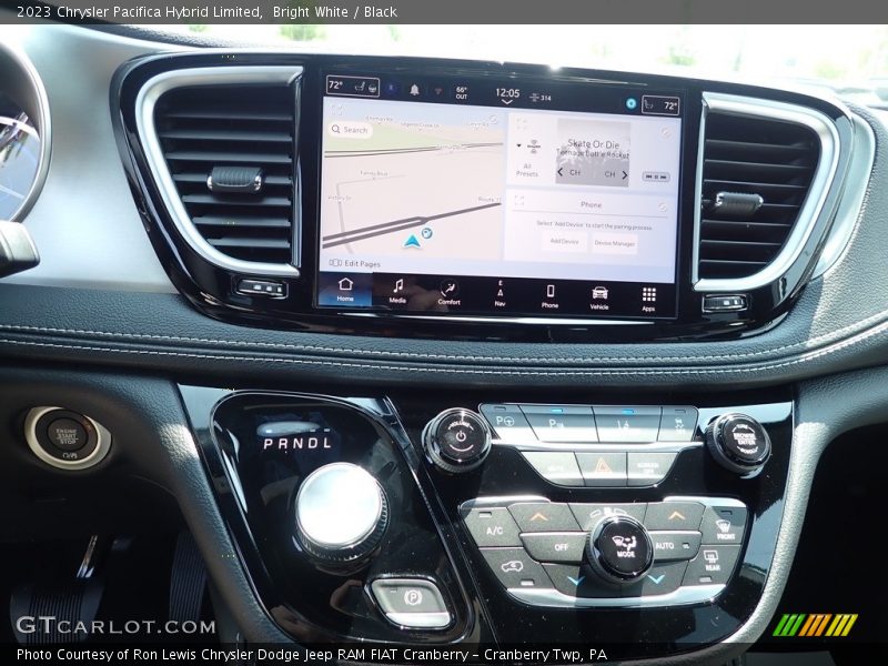 Bright White / Black 2023 Chrysler Pacifica Hybrid Limited